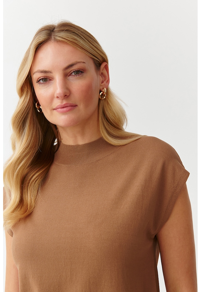 Фино плетен пуловер с къси ръкави - Карамел Tatuum