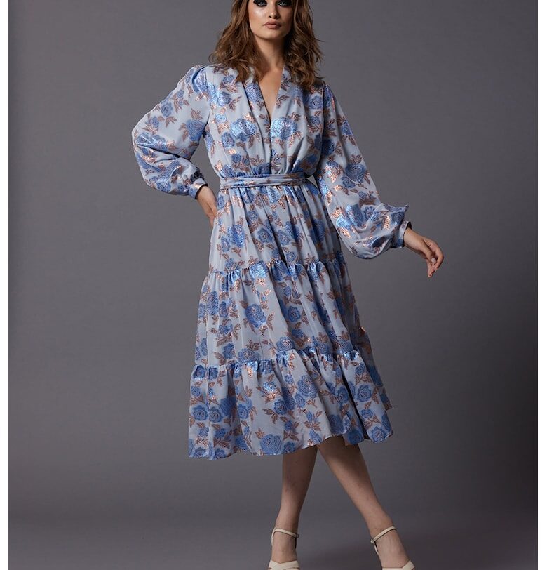 Флорална рокля Pray с коприна и разкроени ръкави - Небесносин/Лавандула MIAU by Clara Rotescu