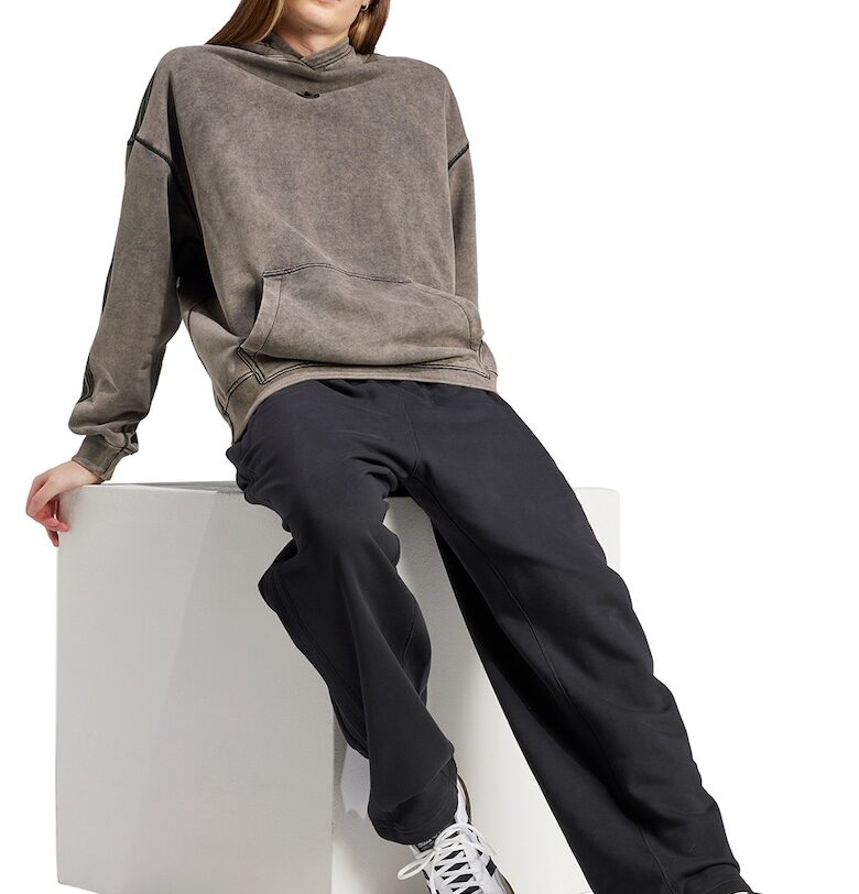 Худи със захабен ефект и бродирано лого - Черен/Камел adidas Originals