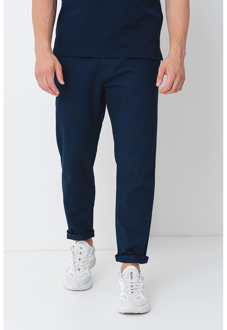 Чино с лого - Тъмносин Tommy Jeans