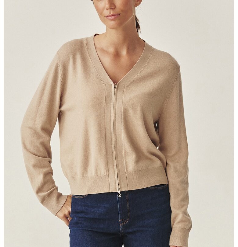 Шпиц жилетка с цип - Бежов Tatuum