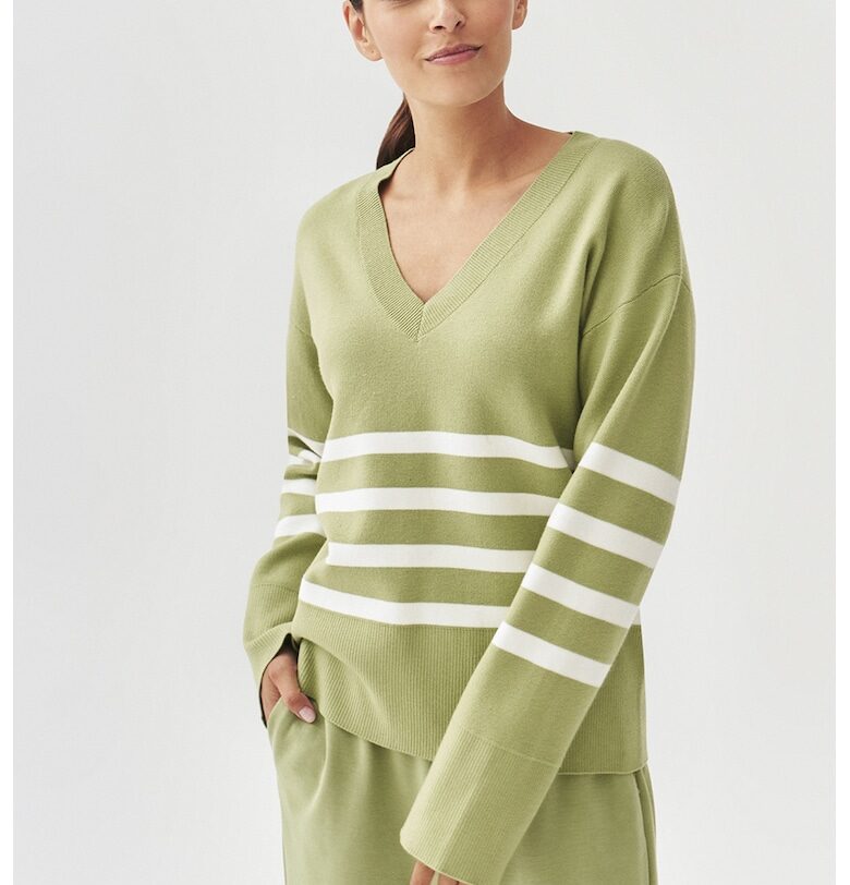 Шпиц пуловер Eliana с паднали ръкави Tatuum