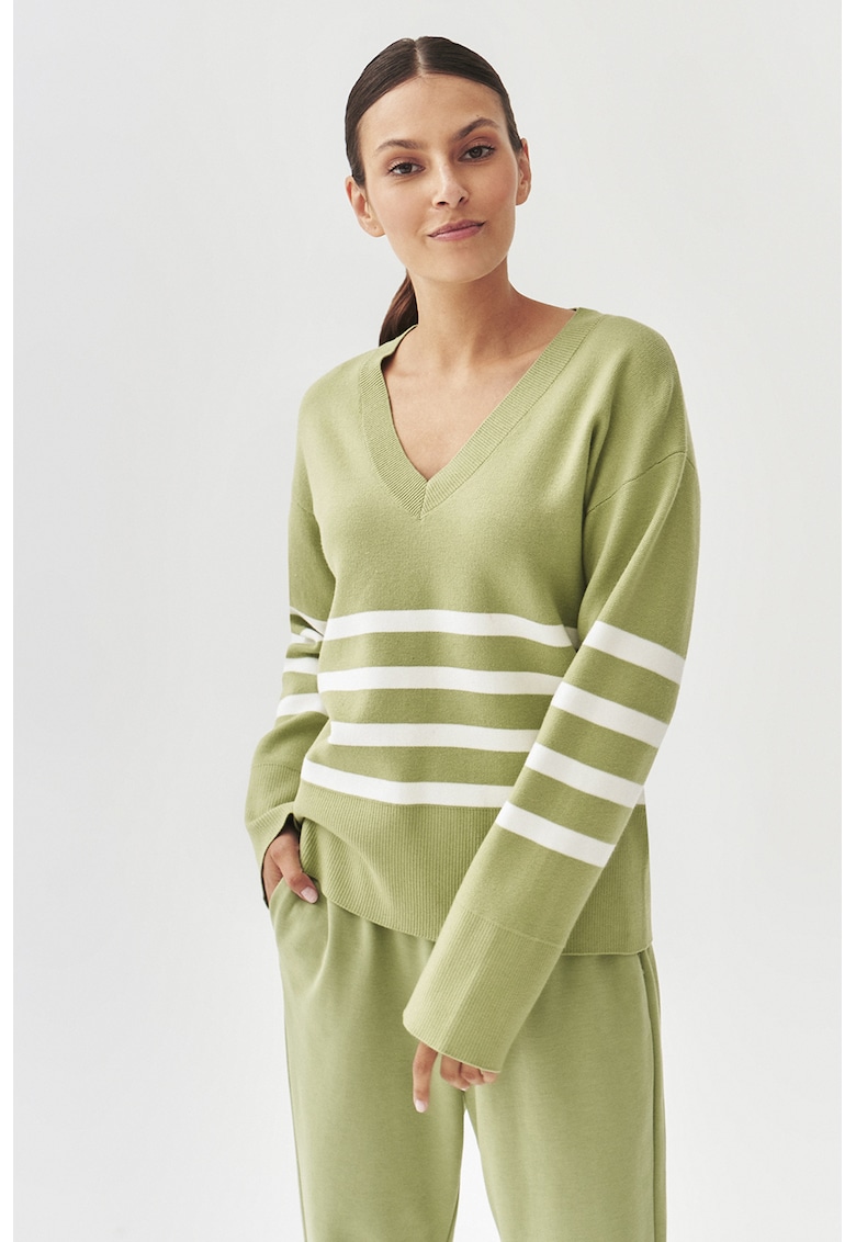 Шпиц пуловер Eliana с паднали ръкави Tatuum