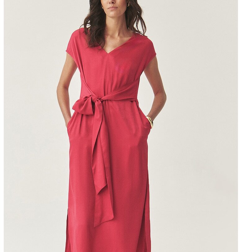 Шпиц рокля с връзка и джобове встрани - Червен Tatuum