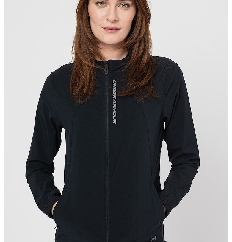 Яке за бягане OutRun The Storm с качулка - Черен Under Armour