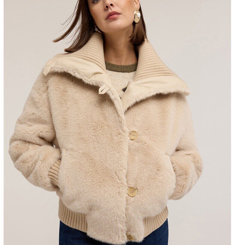 Яке от еко пух с джобове - Тъмнобежово Motivi