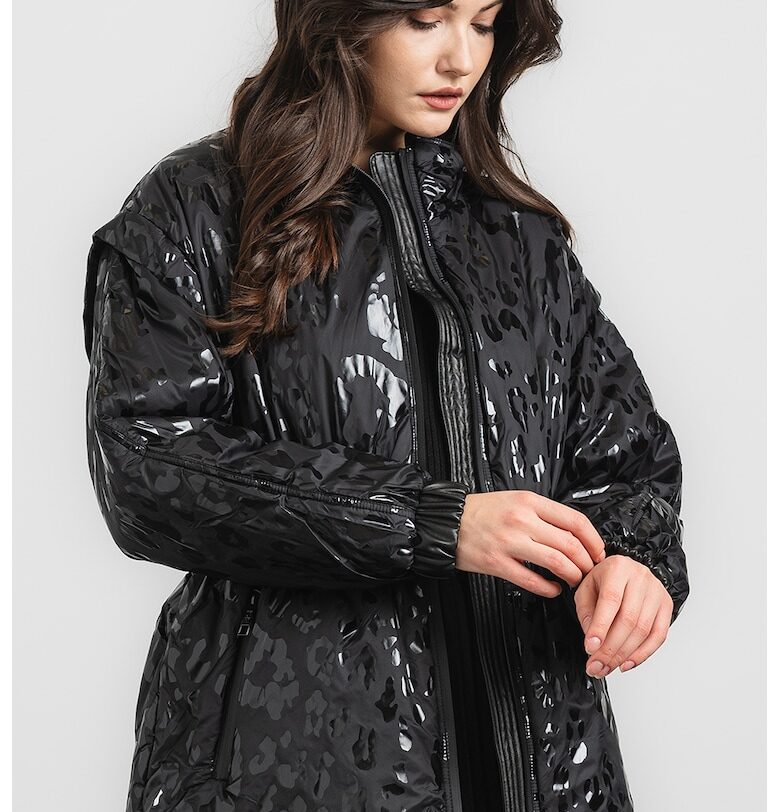 Яке пухенка с животинска шарка DKNY