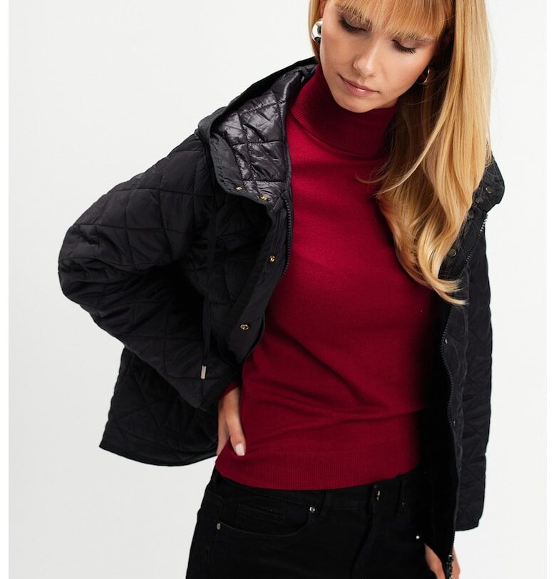 Яке с качулка и скосени джобове - Черен Top Secret