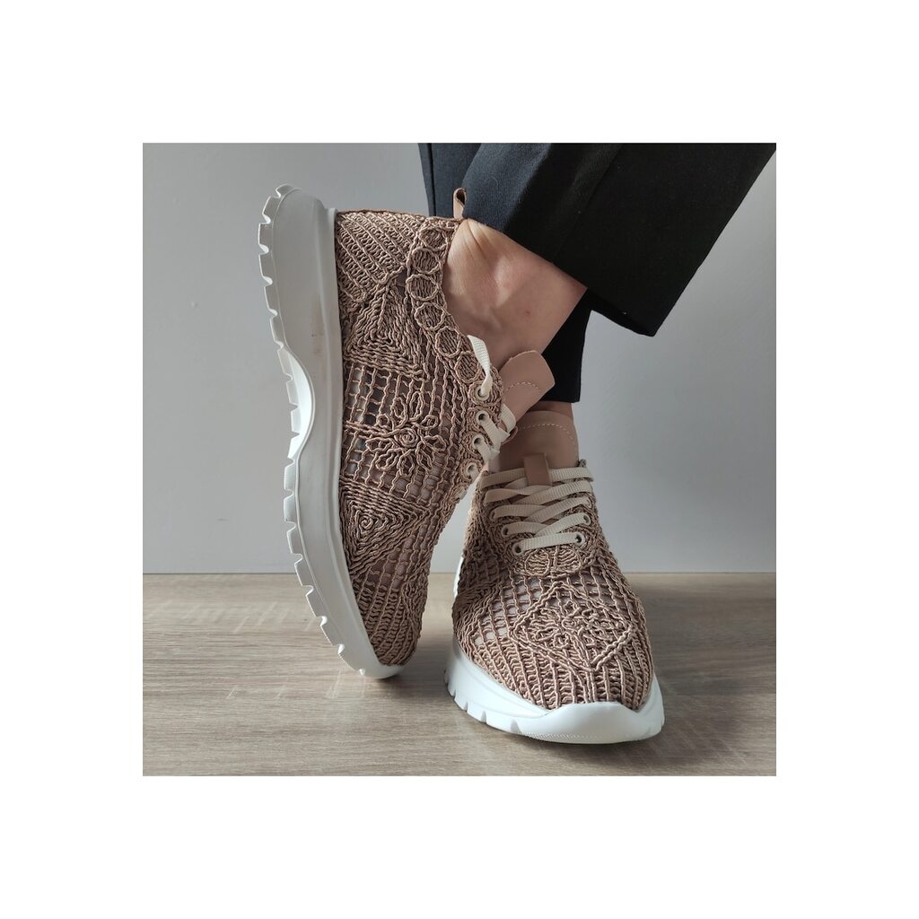 Дамски Ежедневни Перфорирани Обувки  303 - Taupe - Бежов