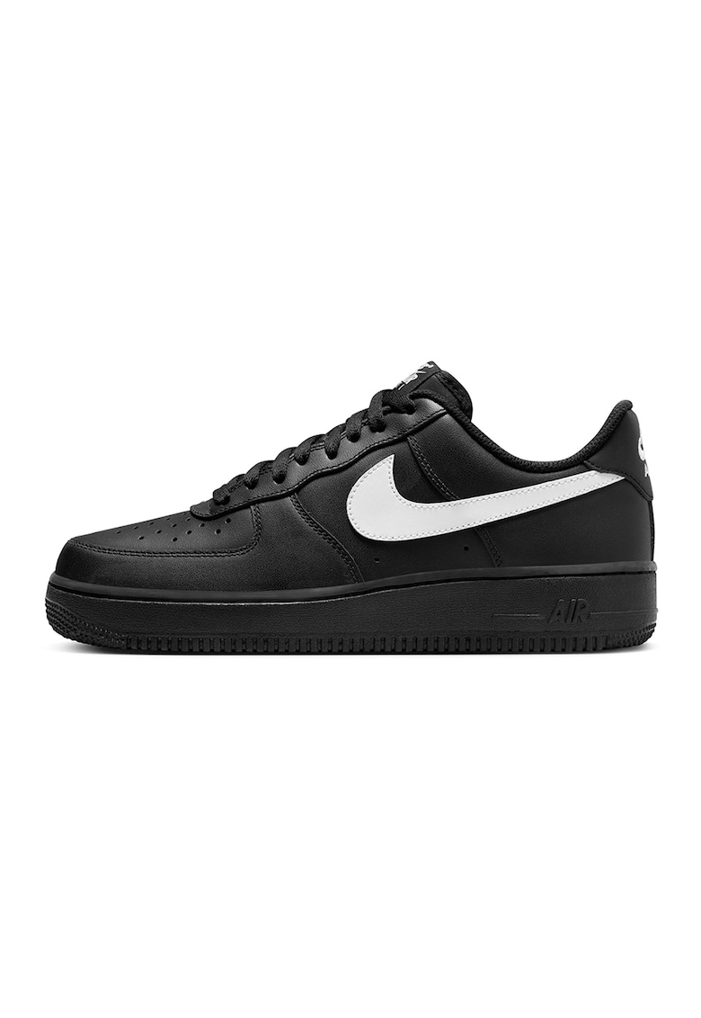 Кожени спортни обувки Nike Air Force - Бял/Черен