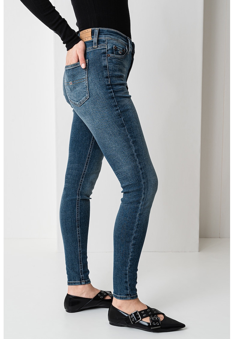 Скини дънки със средна талия Tommy Jeans - Цена в shopmall.bg
