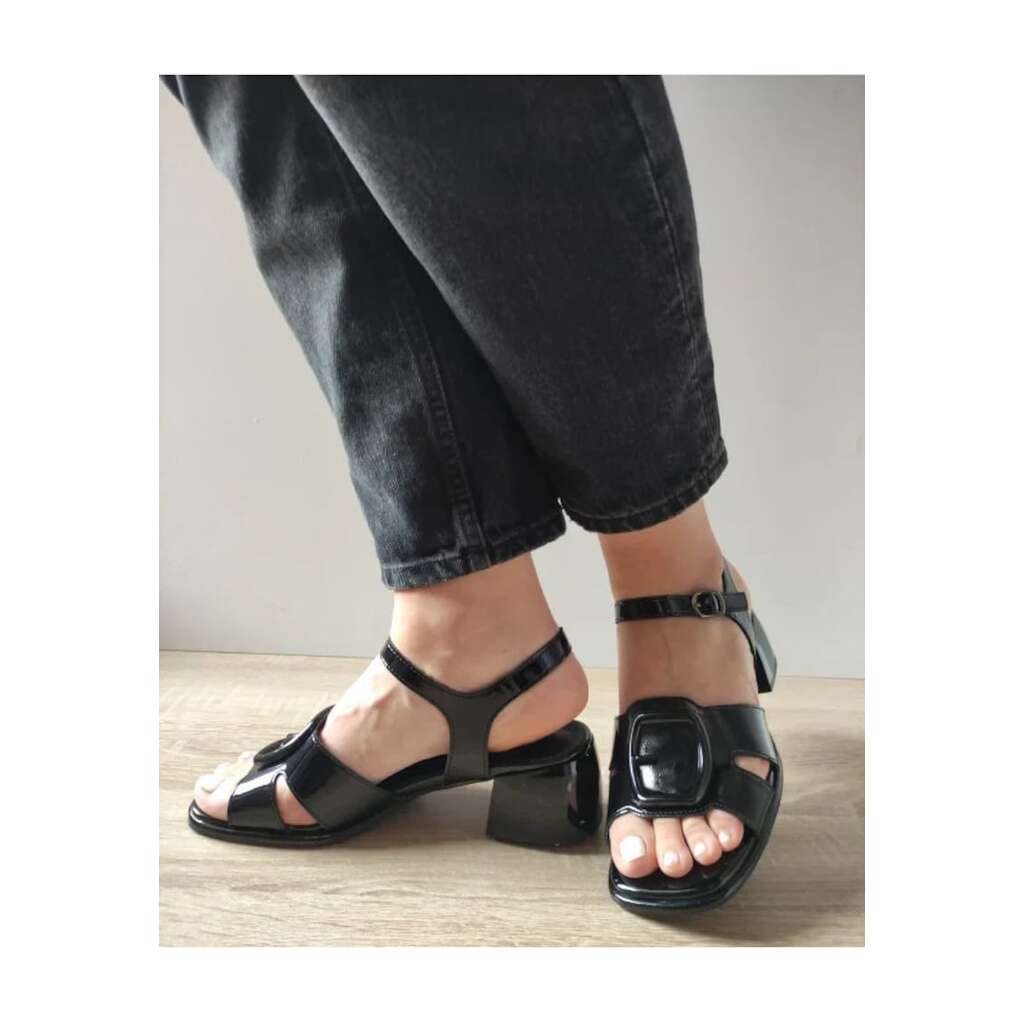 Дамски сандали  160032B 01-L - Елегантни - Черни лак - Черен - Черен
